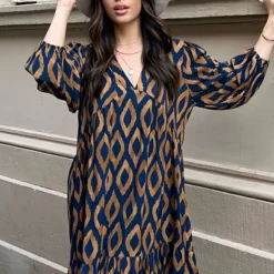 Aztec Jurk Chelby Blauw Camel 15 Aztec Jurk Chelby Blauw Camel -Mooie Stijl Verkoop Aztec Jurk Chelby Blauw Camel 4 586x900 2