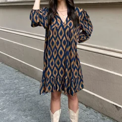 Aztec Jurk Chelby Blauw Camel 17 Aztec Jurk Chelby Blauw Camel -Mooie Stijl Verkoop Aztec Jurk Chelby Blauw Camel 586x900 2