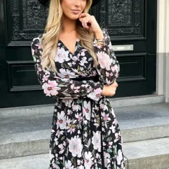 Bloemen V-hals Jurk Lauren Zwart Roze