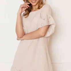 Detailed Katoenen Jurk Robin Beige -Mooie Stijl Verkoop Detailed Katoenen Jurk Robin Beige 1 586x900 2