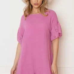 Detailed Katoenen Jurk Robin Roze -Mooie Stijl Verkoop Detailed Katoenen Jurk Robin Roze 2 586x900 1