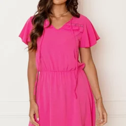 Deal Detailed Strik Jurk Kensi -Mooie Stijl Verkoop Detailed Strik Jurk Kensi Fuchsia 6 586x900 1