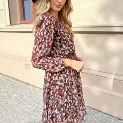 Dots Strik Jurk Vivian Choco 10 Dots Strik Jurk Vivian Choco -Mooie Stijl Verkoop Dots Strik Jurk Vivian Choco 5 586x900 1