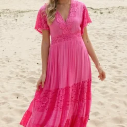 Embroidery Maxi Jurk Maureen Fuchsia -Mooie Stijl Verkoop Embroidery Maxi Jurk Maureen Fuchsia 3 586x900 2