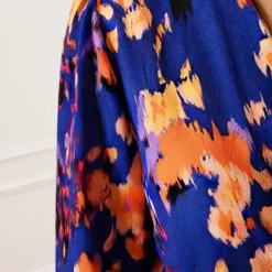 V-Hals Print Jurk Britte Kobalt -Mooie Stijl Verkoop Foto 09 03 2023 09 26 05 586x900 1