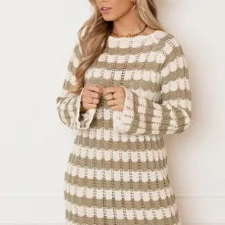 Gehaakte Wavy Jurk Maura Army Ecru 17 Gehaakte Wavy Jurk Maura Army Ecru -Mooie Stijl Verkoop Gehaakte Wavy Jurk Maura Army Ecru 5 586x900 2