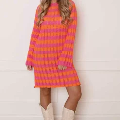Gehaakte Wavy Jurk Maura Roze Oranje 15 Gehaakte Wavy Jurk Maura Roze Oranje -Mooie Stijl Verkoop Gehaakte Wavy Jurk Maura Roze Oranje 5 586x900 1
