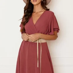 Jurk Nikkie Dust Roze 2.0 -Mooie Stijl Verkoop Jurk Nikkie Dust Roze 2 5 1 586x900 1