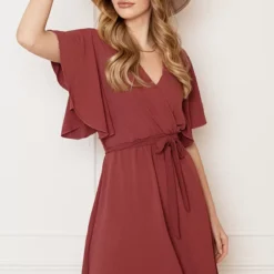 Jurk Nikkie Dust Roze 2.0 -Mooie Stijl Verkoop Jurk Nikkie Dust Roze 2 5 586x900 1