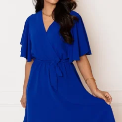 Jurk Nikkie Kobalt 2.0 -Mooie Stijl Verkoop Jurk Nikkie Kobalt 2 4 586x900 1