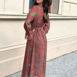 Lange Jurk Met Bladeren Cassie Army -Mooie Stijl Verkoop Lange Jurk Met Bladeren Cassie Army 1 1 586x900 1