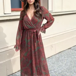 Lange Jurk Met Bladeren Cassie Army -Mooie Stijl Verkoop Lange Jurk Met Bladeren Cassie Army 2 586x900 2