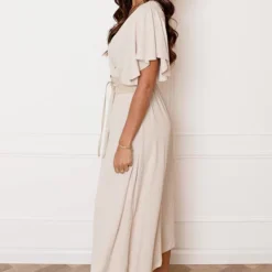 Midi Jurk Nikkie Beige -Mooie Stijl Verkoop MIDI JURK NIKKIE BEIGE 5 1 586x900 1