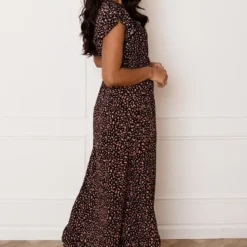 Midi Jurk Cheetah Jenny Zwart Koraal 13 Midi Jurk Cheetah Jenny Zwart Koraal -Mooie Stijl Verkoop Midi Jurk Cheetah Jenny Zwart Koraal 6 586x900 1