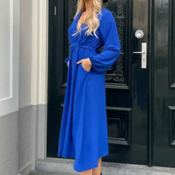 Midi Jurk Met Zakken Leah Kobalt 17 Midi Jurk Met Zakken Leah Kobalt -Mooie Stijl Verkoop Midi Jurk Met Zakken Leah Kobalt 5 586x900 2