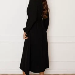 Midi Jurk Met Zakken Leah Zwart -Mooie Stijl Verkoop Midi Jurk Met Zakken Leah Zwart 4 586x900 1