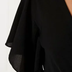 Midi Jurk Nikkie Zwart 16 Midi Jurk Nikkie Zwart -Mooie Stijl Verkoop Midi Jurk Nikkie Zwart 1 586x900 1