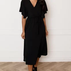 Midi Jurk Nikkie Zwart 18 Midi Jurk Nikkie Zwart -Mooie Stijl Verkoop Midi Jurk Nikkie Zwart 5 586x900 1