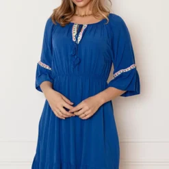 Offshoulder Jurk Laila Kobalt -Mooie Stijl Verkoop Offshoulder Jurk Laila Kobalt 11 586x900 1