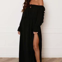 Offshoulder Jurk Met Split Bibi Zwart -Mooie Stijl Verkoop Offshoulder Jurk Met Split Bibi Zwart 6 586x900 2