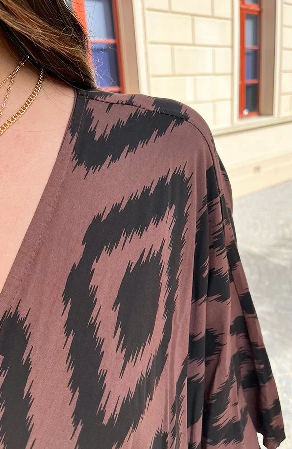 Oversized Jurk Met Print Dyane Choco 6 Oversized Jurk Met Print Dyane Choco - Afbeelding 6