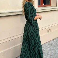 Oversized Jurk Met Print Dyane Smaragd -Mooie Stijl Verkoop Oversized Jurk Met Print Dyane Smaragd 5 586x900 1