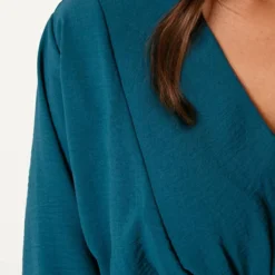 Plooien V-hals Jurk Tess Petrol -Mooie Stijl Verkoop Plooien V hals Jurk Tess Petrol 7 586x900 1