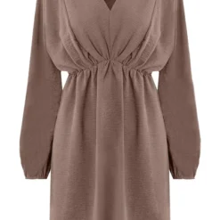 Plooien V-hals Jurk Tess Taupe 19 Plooien V-hals Jurk Tess Taupe -Mooie Stijl Verkoop Plooien V hals Jurk Tess Taupe 5 586x900 2