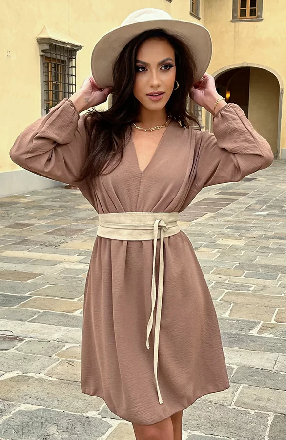 Plooien V-hals Jurk Tess Taupe 7 Plooien V-hals Jurk Tess Taupe - Afbeelding 7