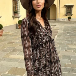 Print Strik Jurk Vivian Choco 8 Print Strik Jurk Vivian Choco -Mooie Stijl Verkoop Print Strik jurk Vivian Choco 2 586x900 1