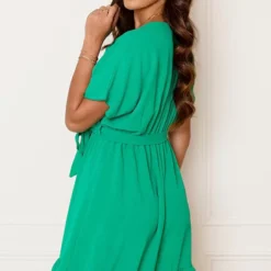 Ruches Jurk Mandy Bright Green -Mooie Stijl Verkoop Ruches Jurk Mandy Bright Green 5 586x900 1