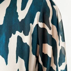 Ruches Print Jurk Rosan Petrol Beige -Mooie Stijl Verkoop Ruches Print Jurk Rosan Petrol Beige 7 586x900 1