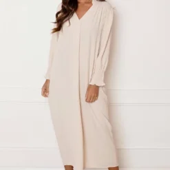 Smocked Maxi Jurk Babette Beige 11 Smocked Maxi Jurk Babette Beige -Mooie Stijl Verkoop Smocked Maxi Jurk Babette Beige 3 586x900 1