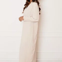 Smocked Maxi Jurk Babette Beige 14 Smocked Maxi Jurk Babette Beige -Mooie Stijl Verkoop Smocked Maxi Jurk Babette Beige 5 586x900 1