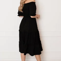 Smocked Offshoulder Jurk Sophia Zwart -Mooie Stijl Verkoop Smocked Offshoulder Jurk Sophia Zwart 3 586x900 1