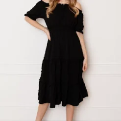 Smocked Offshoulder Jurk Sophia Zwart