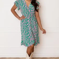 Strik Jurk Zebraprint Jade Groen Roze 12 Strik Jurk Zebraprint Jade Groen Roze -Mooie Stijl Verkoop Strik Jurk Zebraprint Jade Groen Roze 5 586x900 1