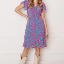Strik Jurk Zebraprint Jade Roze Blauw -Mooie Stijl Verkoop Strik Jurk Zebraprint Jade Roze Blauw 2 586x900 1