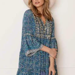 V-hals Detailed Paisley Jurk Dilara Blauw -Mooie Stijl Verkoop V hals Detailed Paisley Jurk Dilara Blauw 7 586x900 2