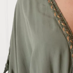 V-hals Lurex Jurk Maris Army -Mooie Stijl Verkoop V hals Lurex Jurk Maris Army 1 586x900 1