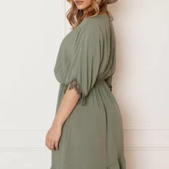 V-hals Lurex Jurk Maris Army -Mooie Stijl Verkoop V hals Lurex Jurk Maris Army 7 586x900 1