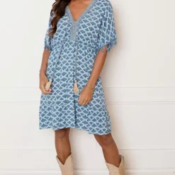 V-hals Lurex Jurk Print Maris Jeansblauw -Mooie Stijl Verkoop V hals Lurex Jurk Print Maris Jeansblauw 7 586x900 1