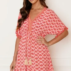 V-hals Lurex Jurk Print Maris Koraal -Mooie Stijl Verkoop V hals Lurex Jurk Print Maris Koraal 4 586x900 1