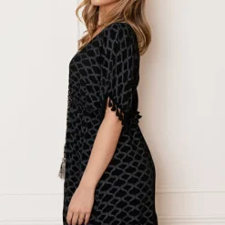 V-hals Lurex Jurk Print Maris Zwart -Mooie Stijl Verkoop V hals Lurex Jurk Print Maris Zwart 4 586x900 1