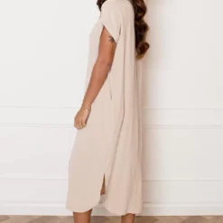 V-hals Midi Jurk Lilly Beige -Mooie Stijl Verkoop V hals Midi Jurk Lilly Beige 1 586x900 1