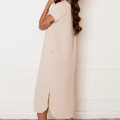 V-hals Midi Jurk Lilly Beige -Mooie Stijl Verkoop V hals Midi Jurk Lilly Beige 2 586x900 1