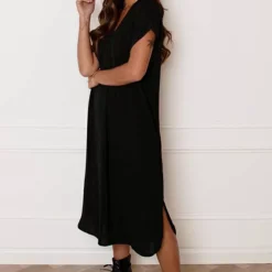 V-hals Midi Jurk Lilly Zwart -Mooie Stijl Verkoop V hals Midi Jurk Lilly Zwart 4 586x900 2