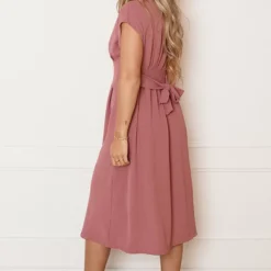 V-hals Strik Jurk Fea Dust Roze 13 V-hals Strik Jurk Fea Dust Roze -Mooie Stijl Verkoop V hals strik Jurk Fea Dust Roze 4 586x900 1